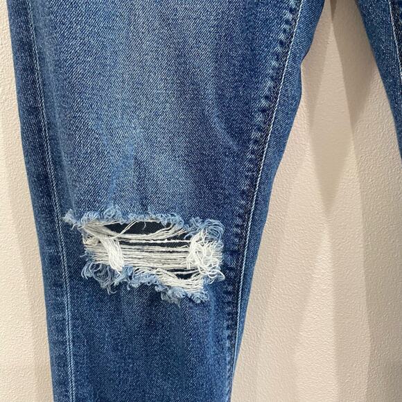 American Eagle Stretch Mom Jean Distressed Knees Size 4 - Picture 6 of 9